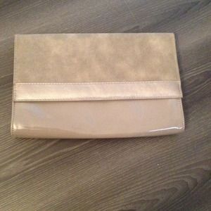 ✨Reduced✨ Taupe suede clutch