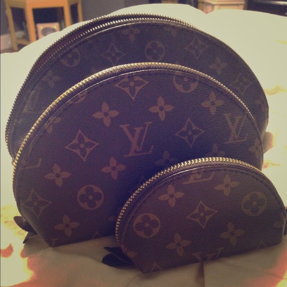 Louis Vuitton travel bag package