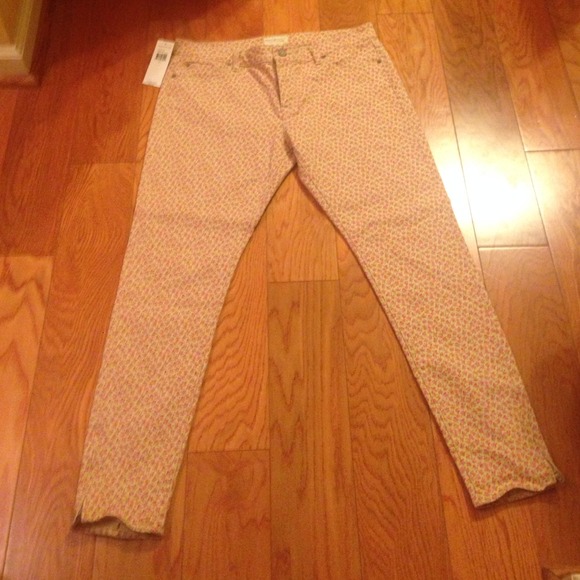 !! Flowered printed jeans