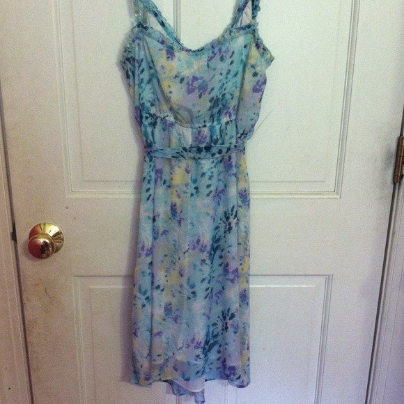 Cute blue petal dress - Picture 2 of 3
