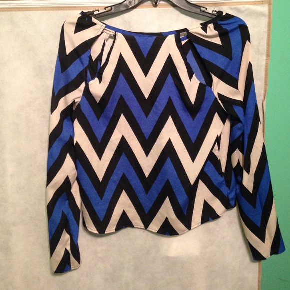 Blouse - Picture 3 of 3