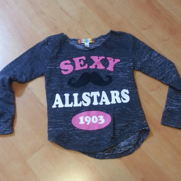 Derek heart sweater..runs small