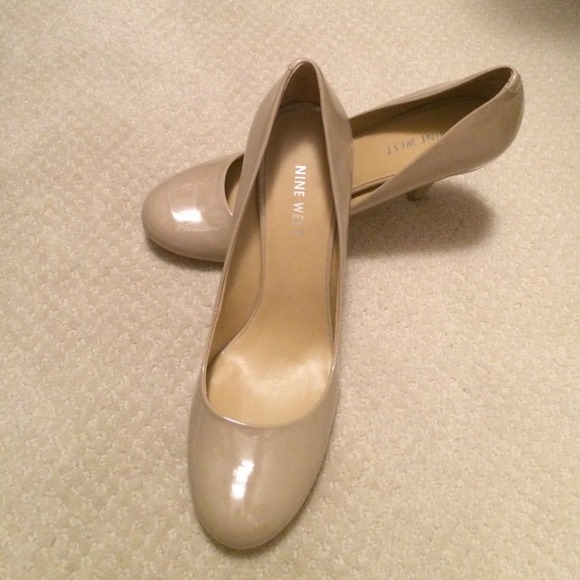 Nude paten leather pumps Size 8