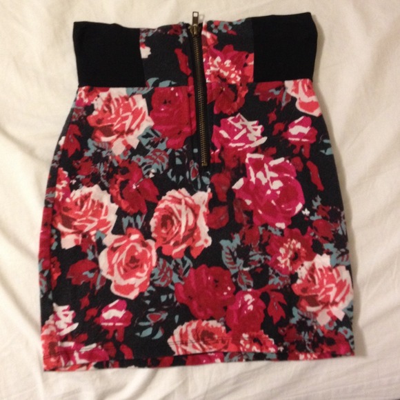 Floral skirt - Picture 2 of 2