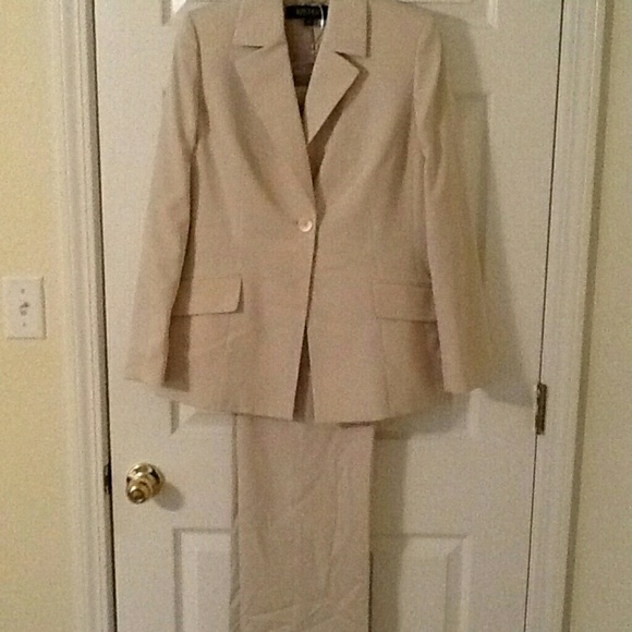 Kasper pant suits 4 to choose from - Picture 1 of 4