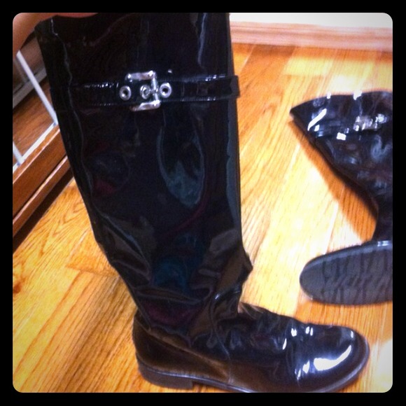 Staurt weitzman patent leather boots