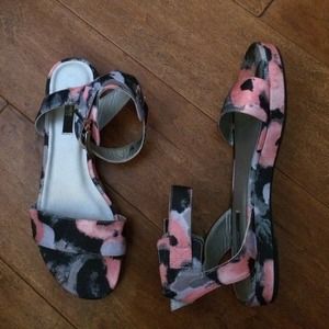 Nasty Gal painted flower sandals 💕💕💕
