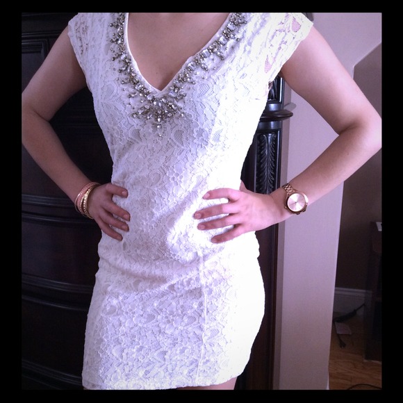 Sexy in white lace by guess🌟