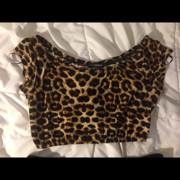 Leopard crop top - Picture 2 of 3