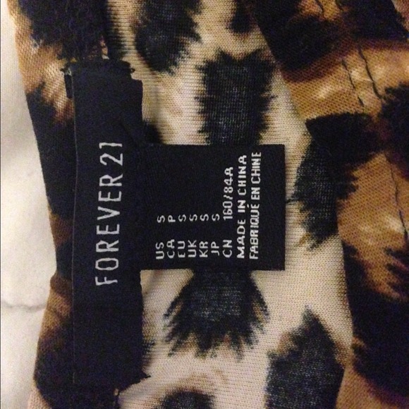 Leopard crop top - Picture 3 of 3