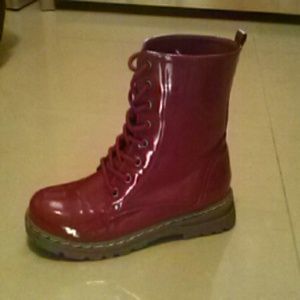 Botas rojas...