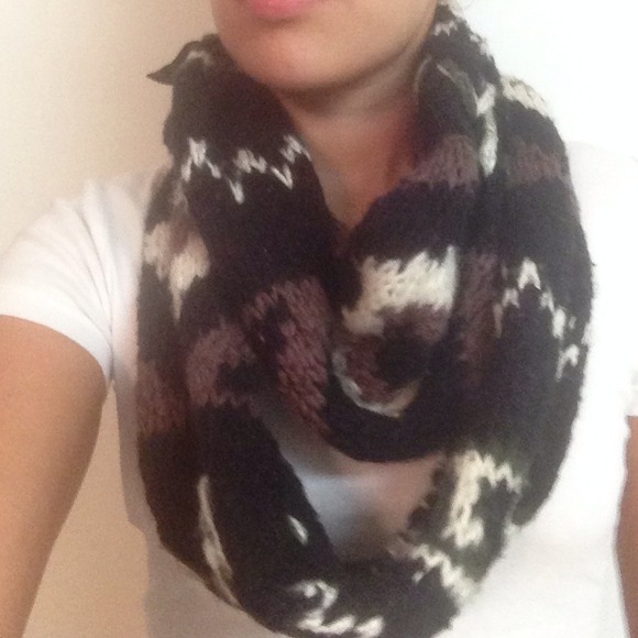 🔺SOLD🔺Knit Infinity Scarf
