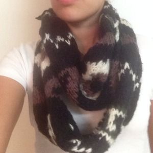 🔺SOLD🔺Knit Infinity Scarf