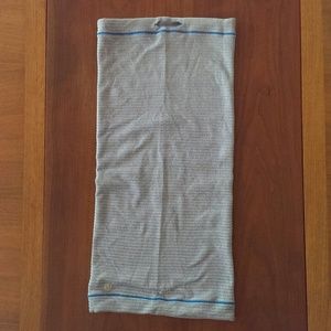 Lululemon stretchy scarf