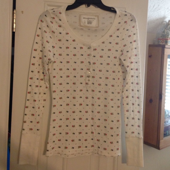Aeropostale NWOT thermal with cute pink flowers