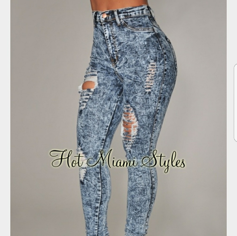 Ripped High Waist denim Jeans