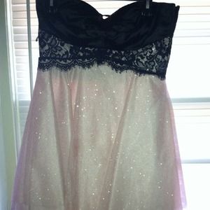 Homecoming dress, only worn twice great condition