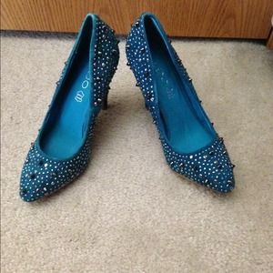 Teal Heels