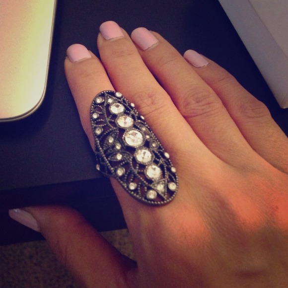 🚫SOLD in a bundle🚫 House of Harlow ring