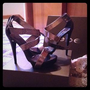 patent leather snake print bebe pumps