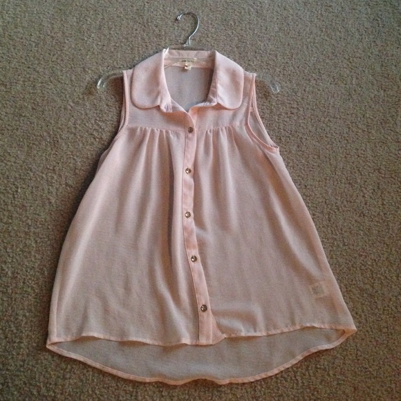 Sleeveless Peter Pan Collar Top
