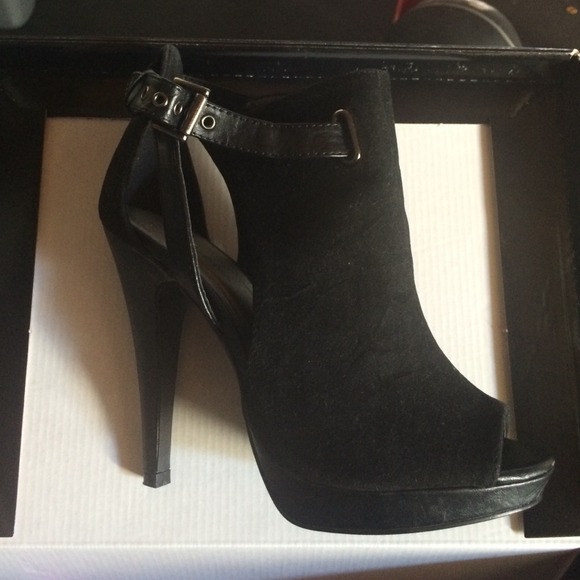 Black 5 inch peep-toe boots