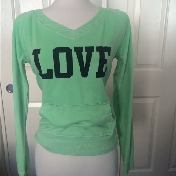 Love sweatshirt TRADED