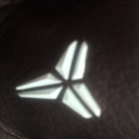 Nike Kobe Frog shoes in Mint - Picture 2 of 4