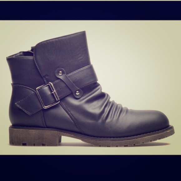 NEGOTIABLE black comfty Moto Boots