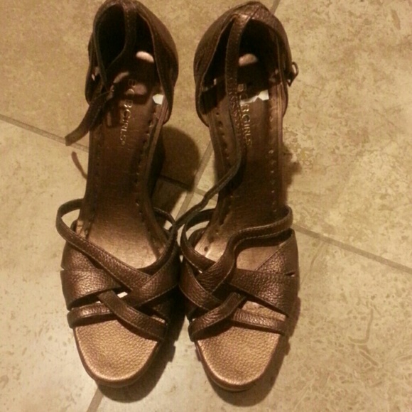 BCBG wage sandles
