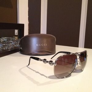 GUCCI chain aviators sunglasses