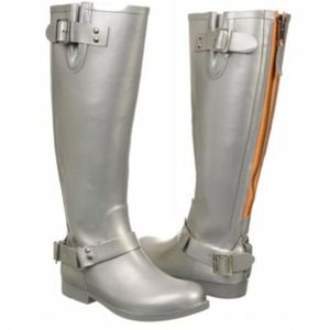 Steve Madden Tsunamii Rainboot in Silver