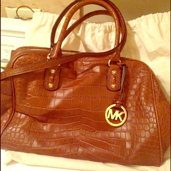 Authentic Michael kors Leather Bag