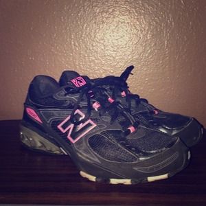 ⭐️FLASH SALE⭐️New balance running shoes 7500