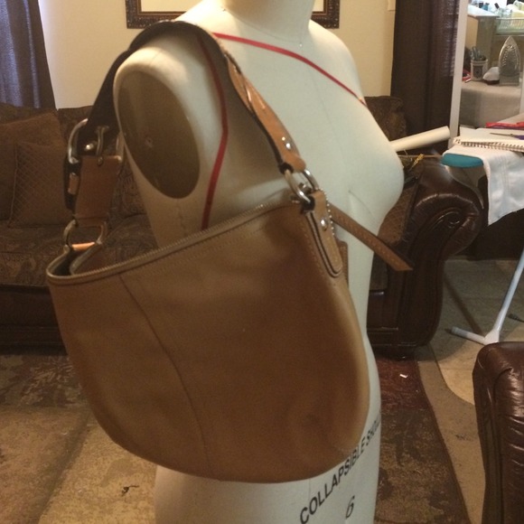 Coach - Picture 2 of 4