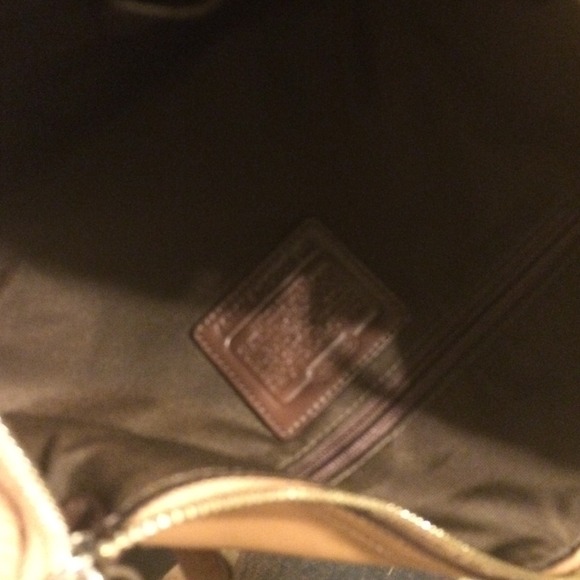 Coach - Picture 3 of 4