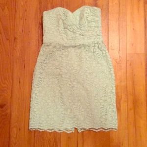 Strapless, lace, sweetheart neckline, mint dress