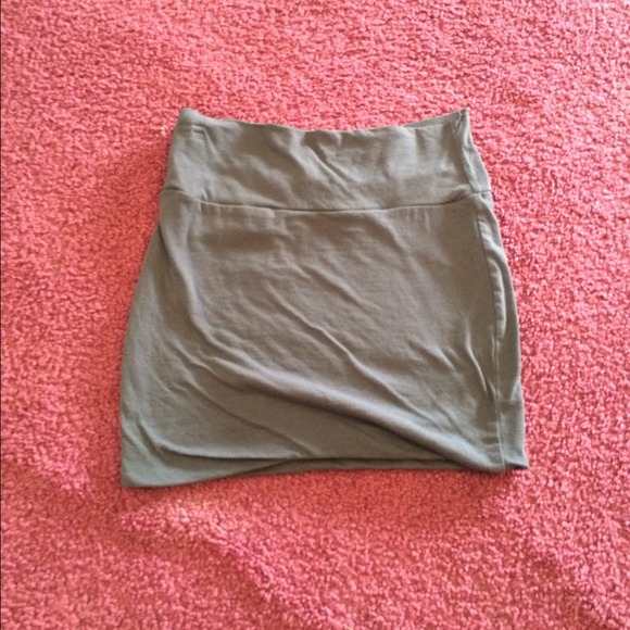 Gray bodycon skirt