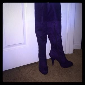 New Purple faux suede knee high boots size 8.5