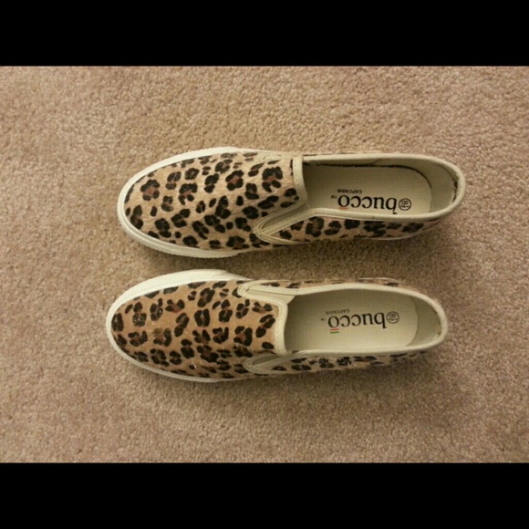 Slip on canvas shoes