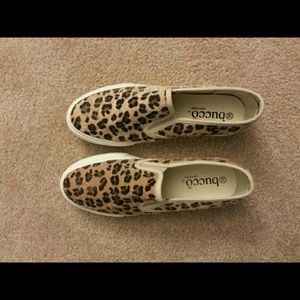 Slip on canvas shoes