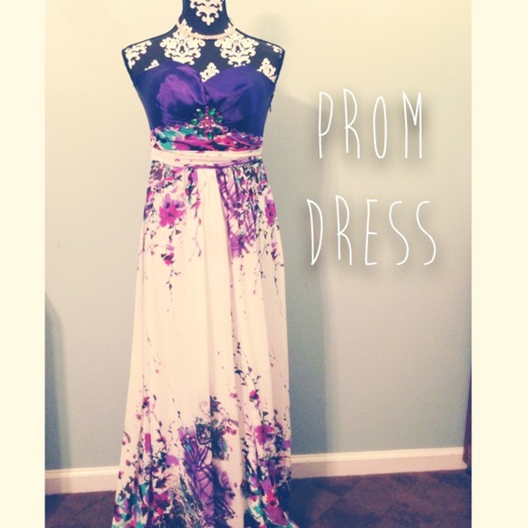 Strapless Prom Dress 💜