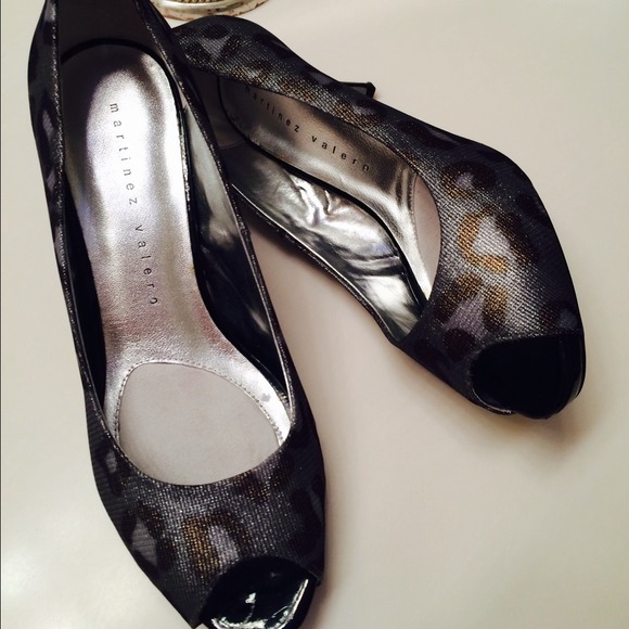 Women's Leopard Open-Toe Pump - Picture 3 of 5