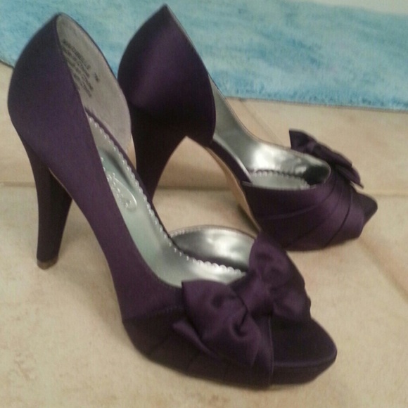 Purple bow heels size 7 - Picture 1 of 3