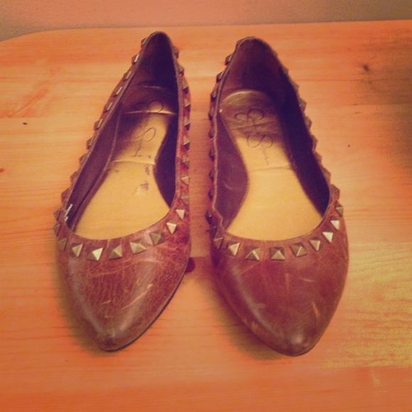 Jessica Simpson distressed flats
