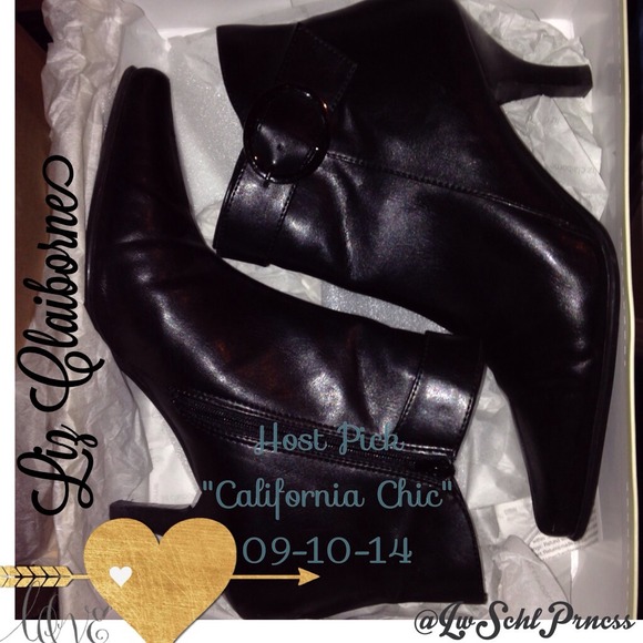 🎉HP🎉 Liz Claiborne "Lyndi" Kidskin booties - Picture 1 of 4