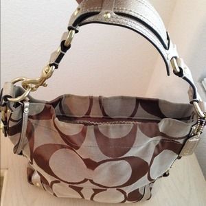 Coach Authentic signature purse