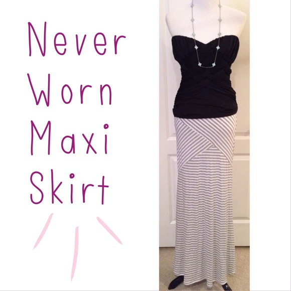 🚫SOLD🚫NWOT GREY & WHITE MAXI SKIRT