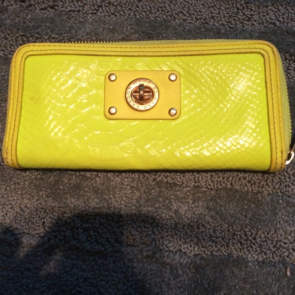 Neon green 8cc slot Marc Jacobs wallet