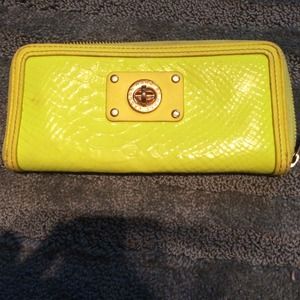 Neon green 8cc slot Marc Jacobs wallet